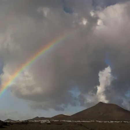 Apartment Teguise Sleeps 2 Wifi Teguise (Lanzarote)