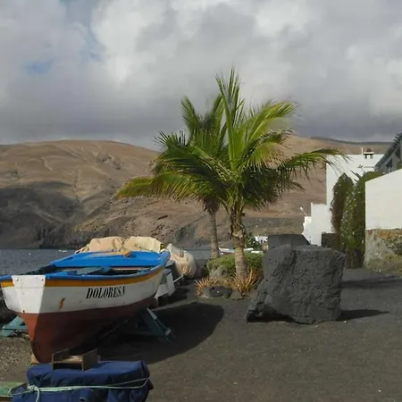 Teguise Sleeps 2 Wifi *