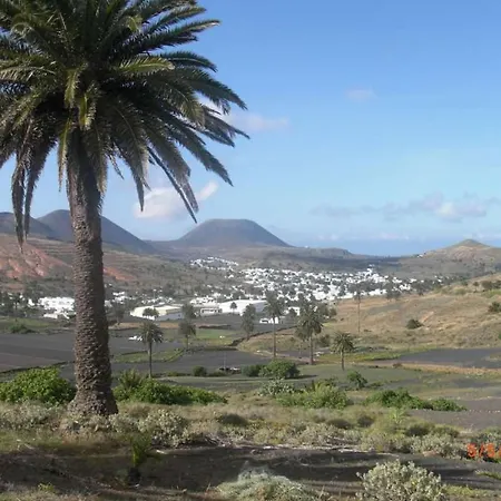 아파트 Teguise Sleeps 2 Wifi 테기세